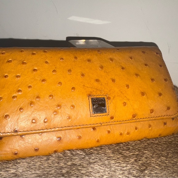 Dooney Bourke Textured leather Clutch wallet vintage - Picture 1 of 11